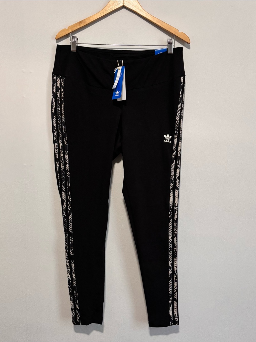 Adidas - Women's 3-Stripes Print Leggings (Plus Size) - Picture 3 of 7